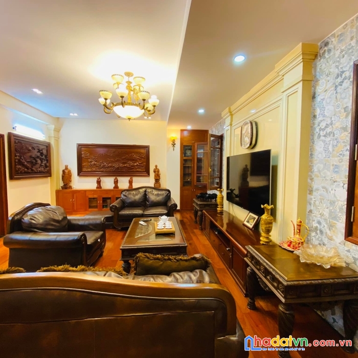 Bán nhà phố linh lang, ba đình 57m, 6 tầng. giá: 13 tỷ