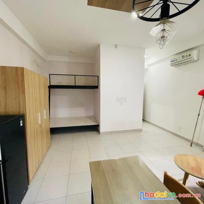 Con gà đẻ trứng vàng chdv quốc lộ 13 bình thạnh 7 tầng thang máy 27,3 tỷ