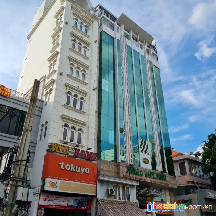 Bán mt nguyễn xí đường 30m, xây cao. dt: 10,5mx45m, kv 476m2, cn: 400m2. giá 79 tỷ tl