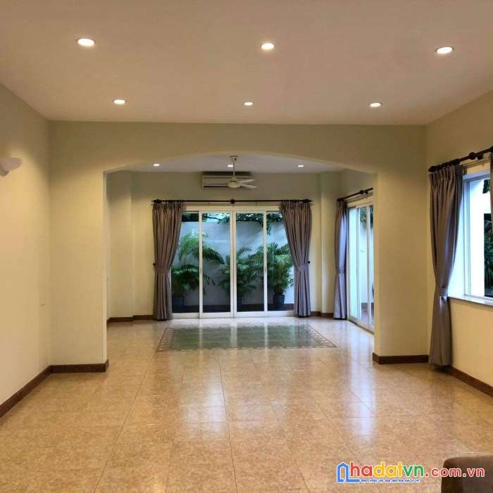 Bán gấp biệt thự 2mt khu sang trọng tân cảng, bình thạnh. dt: 20mx21m, cn: 402m2. giá chỉ 99 tỷ