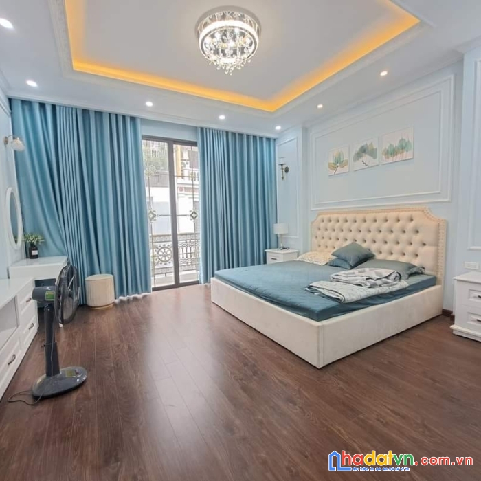 Bán nhà phố yên lạc, hai bà trưng 63m, 4 tầng, mt 4.5m. giá: 11.5 tỷ