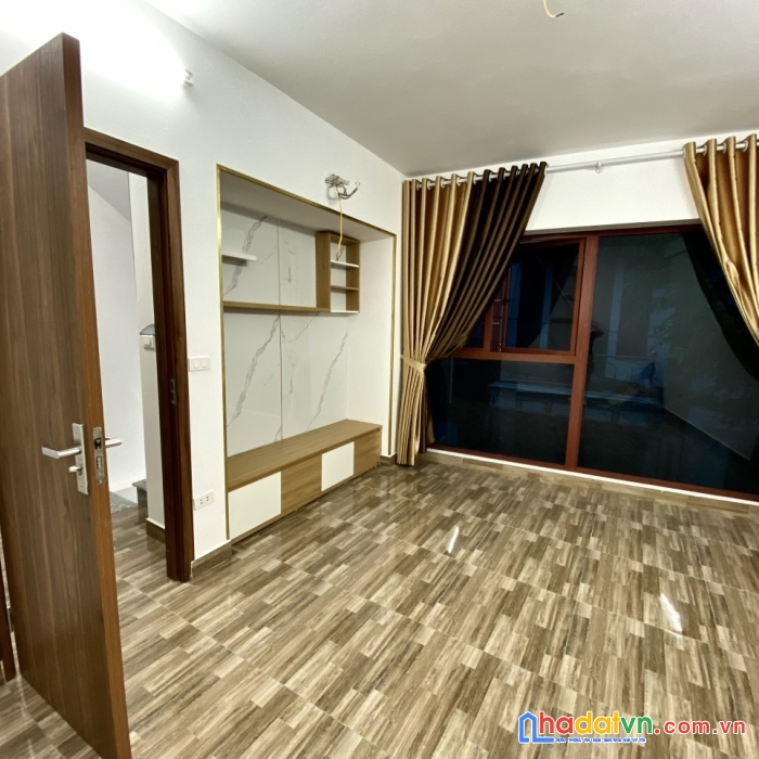 Bán nhà đẹp xuân la 33m 6 tầng. mt6.5m. lô góc, gần hồ tây. kinh doanh. 5.5 tỷ