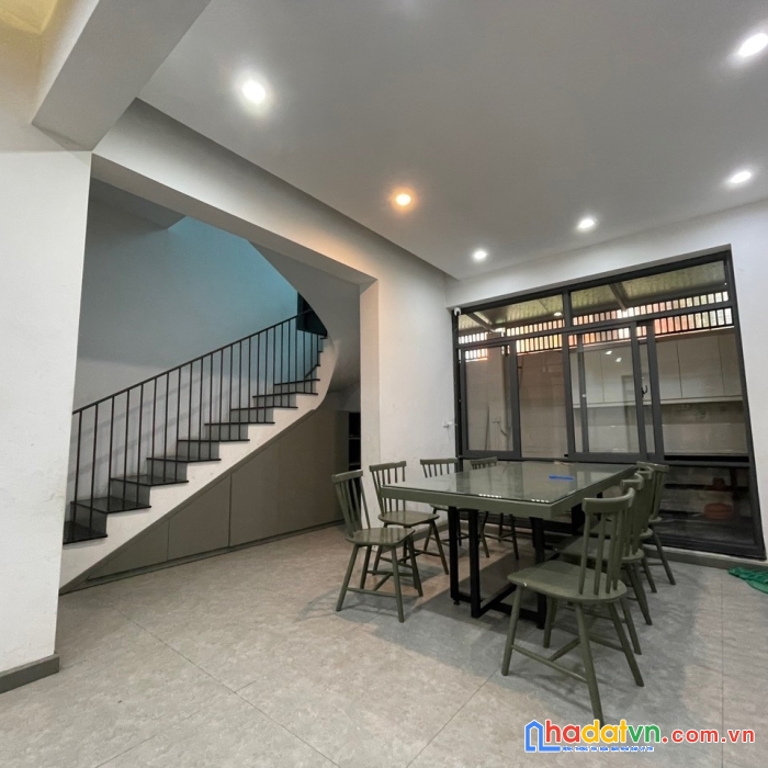 Nhà 2 tầng 160m2 mặt đường kinh doanh chu văn an - p. lê lợi