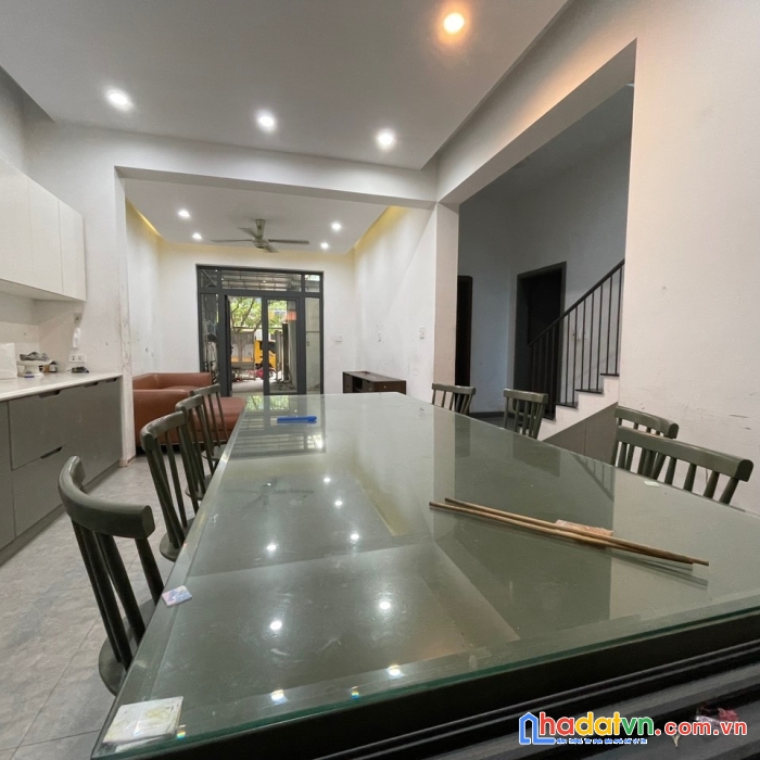 Nhà 2 tầng 160m2 mặt đường kinh doanh chu văn an - p. lê lợi