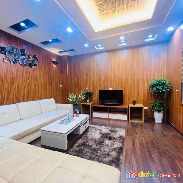 Bán nhà phố hồ ba mẫu, đống đa 56m, 5 tầng, mt 5m. giá: 13.5 tỷ