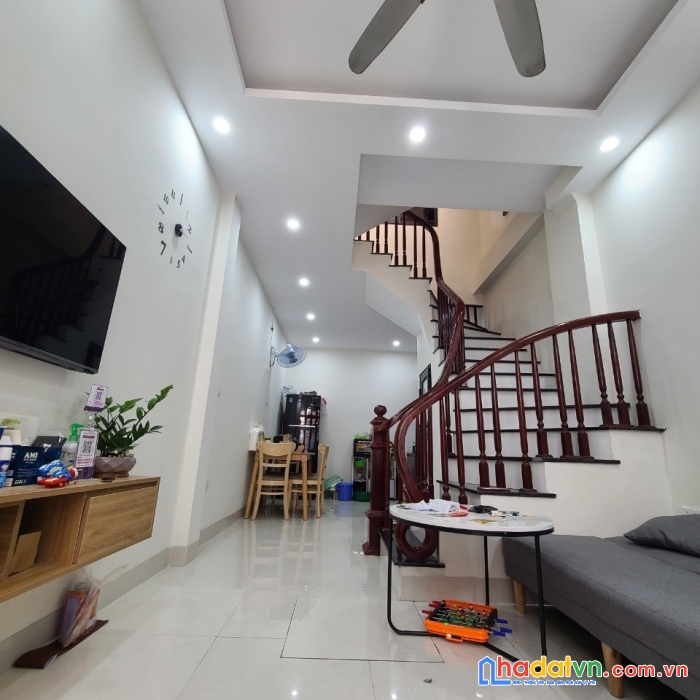 Chính chủ cần tiền bán gấp nhà 3 tầng đường la phù, hoài đức