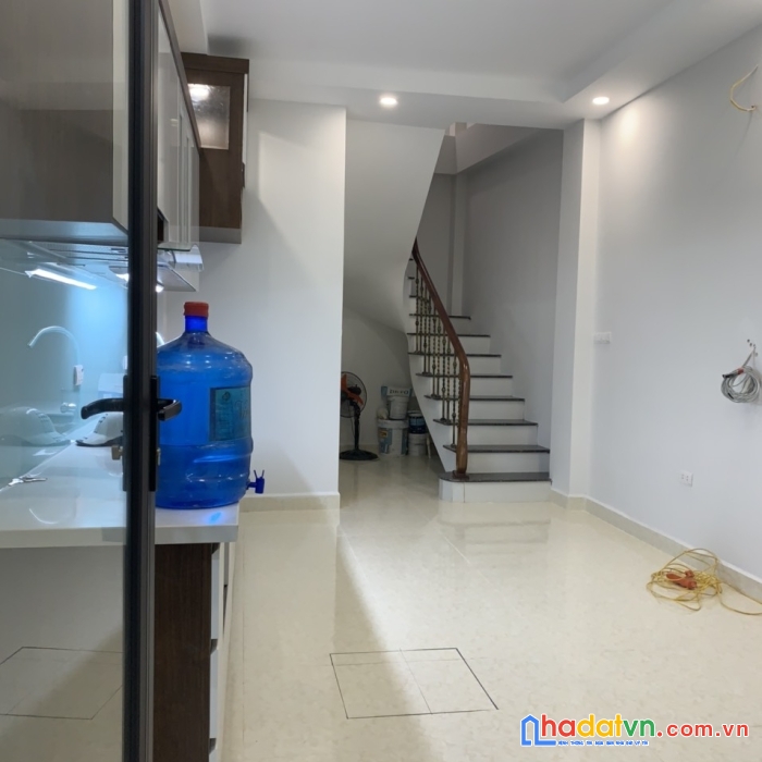Chính chủ bán nhà nghách 26 ngõ đình đông không có nhu cầu ở muốn bán.