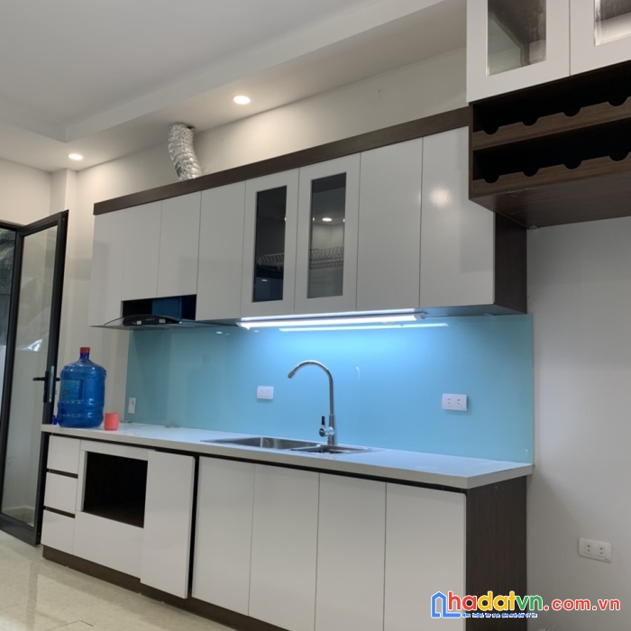 Chính chủ bán nhà nghách 26 ngõ đình đông không có nhu cầu ở muốn bán.