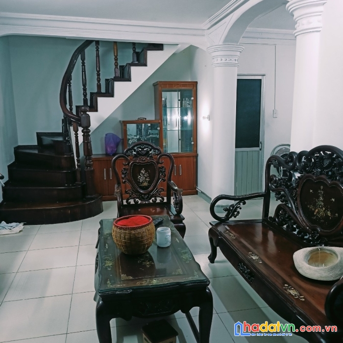 Cho thuê nhà #chùa_bộc rộng thoáng sáng. full đồ như chung cư. rẻ. 13tr. 0345781138
