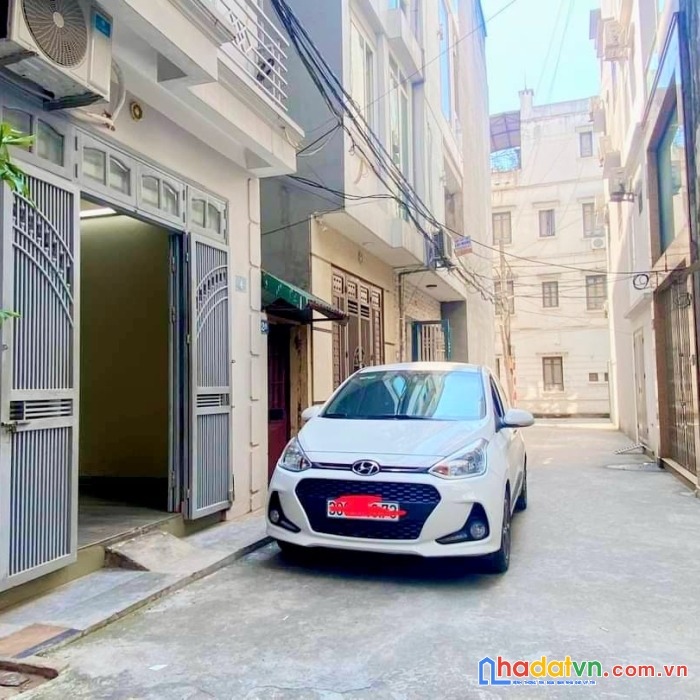 Gia đình cần tiền bán gấp căn nhà 5 tầng ôtô vào nhà ôtô đậu đỗ cửa phố lê trọng tấn quận thanh