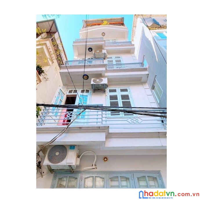Gia đình cần tiền bán gấp căn nhà 5 tầng ôtô vào nhà ôtô đậu đỗ cửa phố lê trọng tấn quận thanh