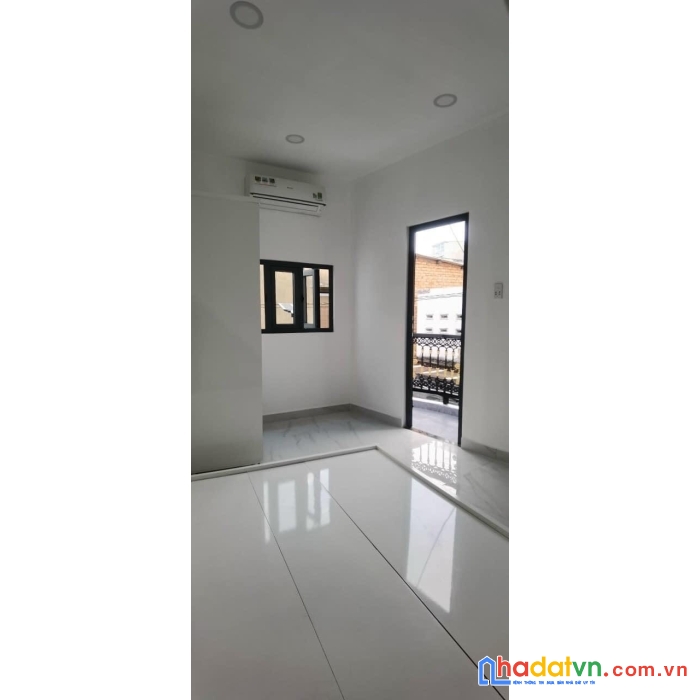 Nhà ngay gần chợ bà chiểu bình thạnh  3 tầng giá 3,3 tỷ