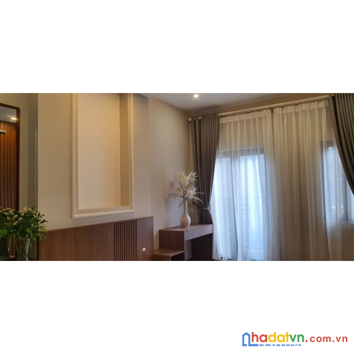 Nhà 3 tầng đẹp long lanh- view cây xanh- làn 2 hoàng hoa thám-cách trường tiểu học võ cường 2~