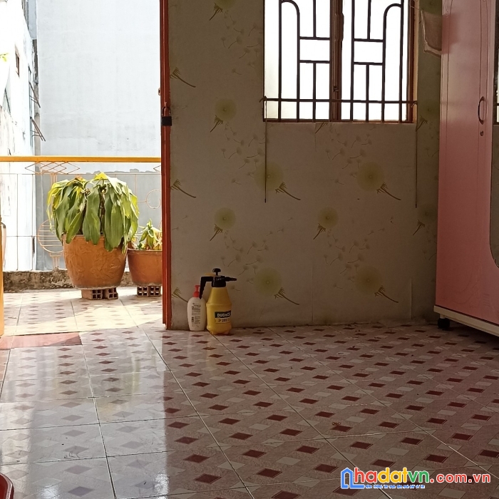 Cần tiền bán gấp nhà hẻm 4m lạc long quân, p5, quận 11