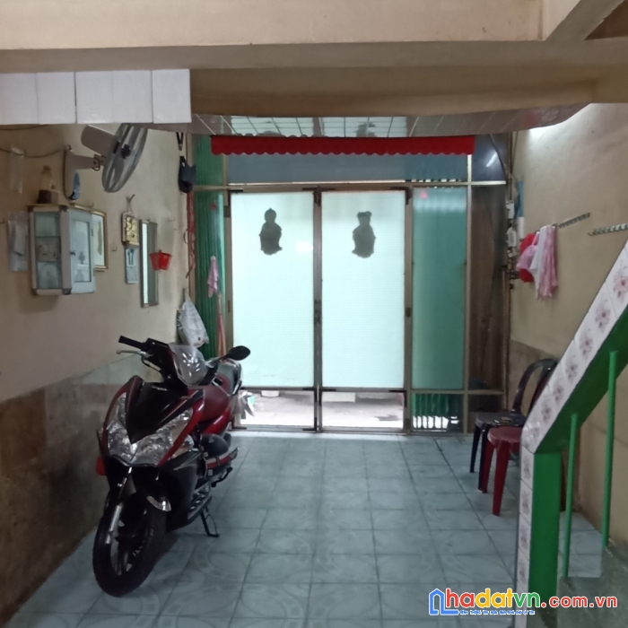 Cần tiền bán gấp nhà hẻm 4m lạc long quân, p5, quận 11