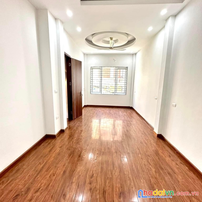 Bán nhà ngõ 23 xuân la 36m x 5 tầng, mt: 5m

giá chào: 5.3 tỷ thương lượng