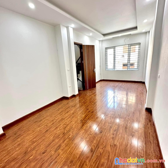 Bán nhà ngõ 23 xuân la 36m x 5 tầng, mt: 5m

giá chào: 5.3 tỷ thương lượng