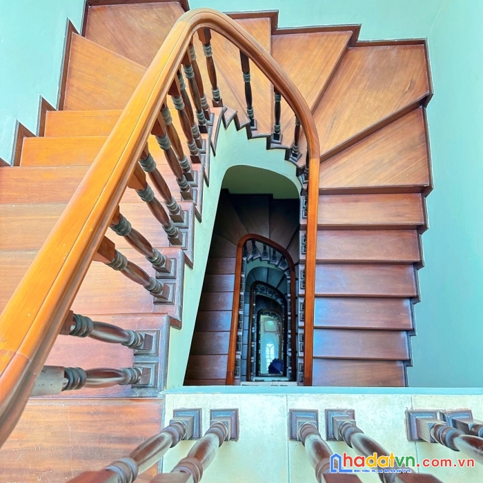 Cho thuê nguyên căn nhà mặt phố kim mã, ba đình 80m2, 5 tầng giá 40 triệu. 0912288365