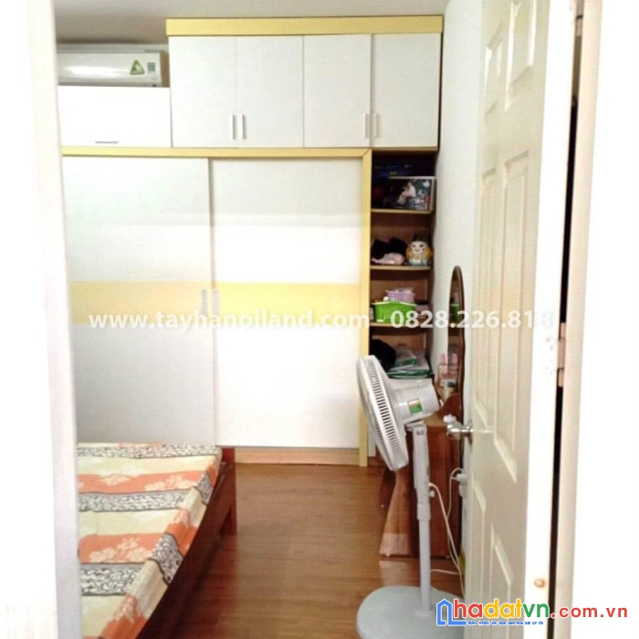 Bán căn hộ chung cư the golden an khánh 2 phòng ngủ 66m2 ban công đông nam thoáng mát sổ hồng lâu