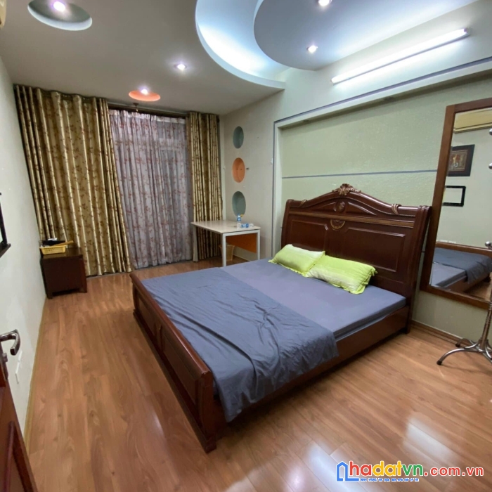 Bán nhà phố cát linh, đống đa, ô tô kd 63m, 5 tầng, mt 5.5m. giá: 17 tỷ