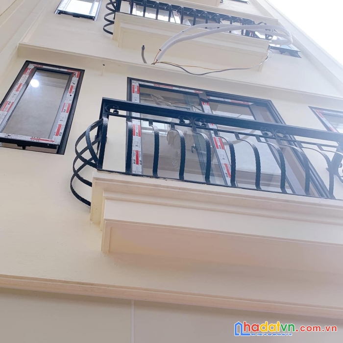 Bán nhà hoàng quốc việt, cầu giấy 50m2 5t giá 6 tỷ. nhà mới, kinh doanh, ở ngay 0912288365