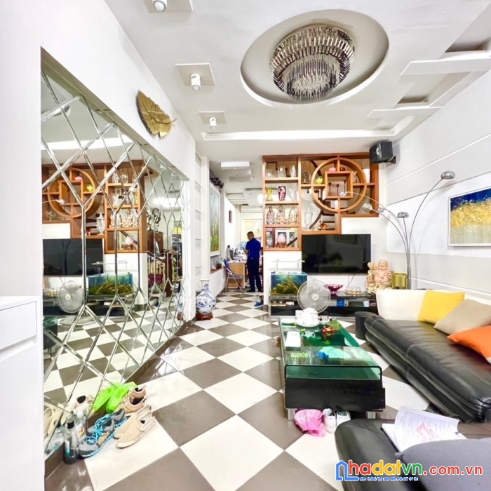 Bán nhà ba đình, phố giang văn minh 50m2 5t nhỉnh 6 tỷ. gần phố, nội thất xịn 0912288365