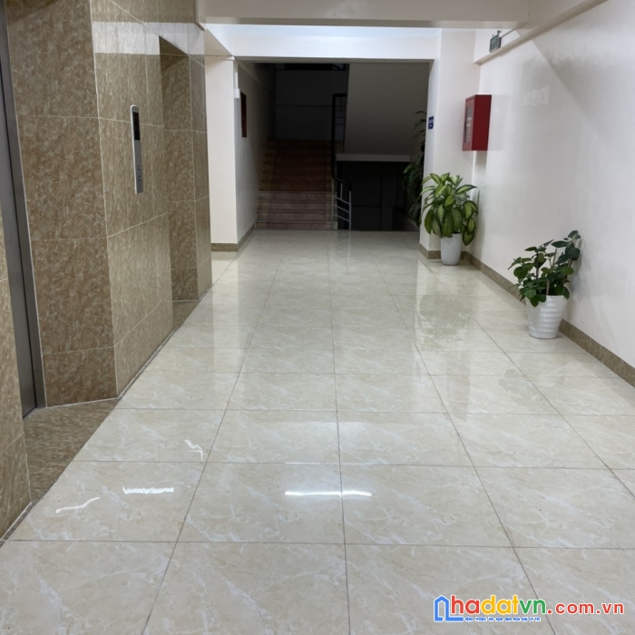 Chính chủ bán căn hộ b2 hàm nghi mỹ đình 2pn đủ đồ nhà đẹp 2ty4 lh 0394392185