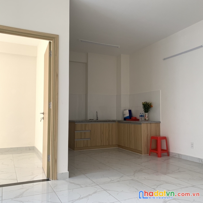 Cho thuê căn hộ sau chợ đầu mối 70m2 với 2 phòng, nội thất