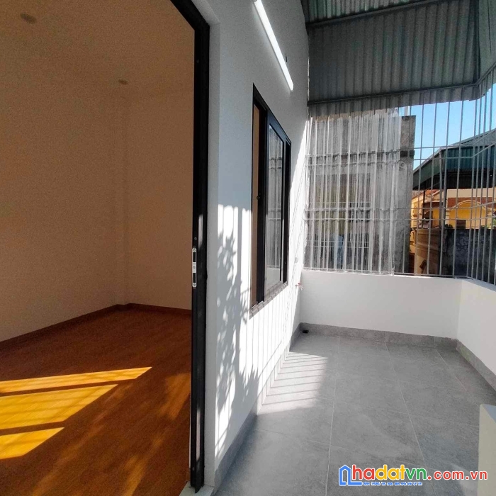 Bán nhà bằng liệt . hoàng mai. 63 m2 5 tầng 3.8 tỷ nhà đẹp bay nhanh hàng xóm khu linh đàm
