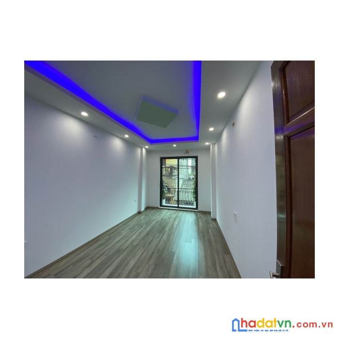 Bán nhà lô góc 32mx5tx3pn~3.6 tỷ. đối diện hv công nghệ bưu chính viễn thông
