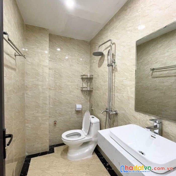Bán nhà lô góc 32mx5tx3pn~3.6 tỷ. đối diện hv công nghệ bưu chính viễn thông
