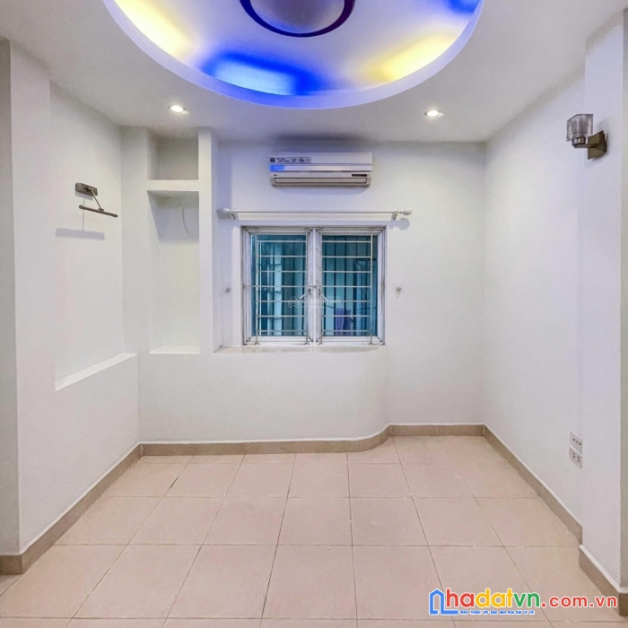 Bán nhà 2 mặt tiền phố khâm thiên