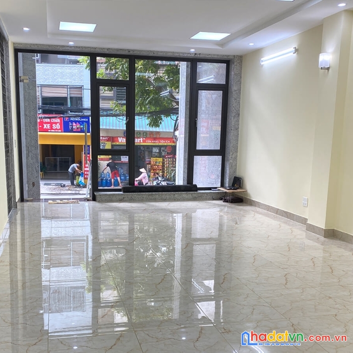 Bán gấp tòa vp 9 tầng mặt phố tô vĩnh diện.hiện đang cho thuê 110tr/th. giá 38 tỷ