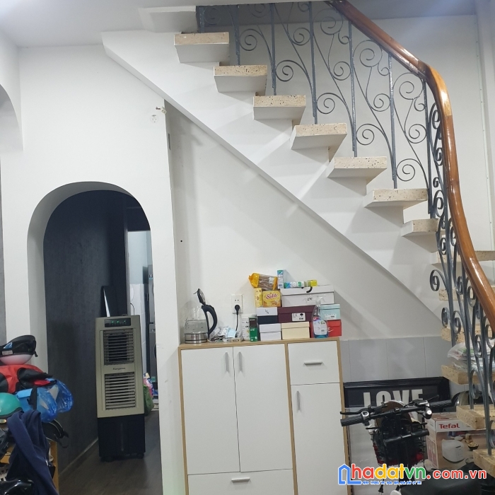 Định cư nước ngoài cần bán gấp nhà hxh trần đình xu, p.nct, quận 1