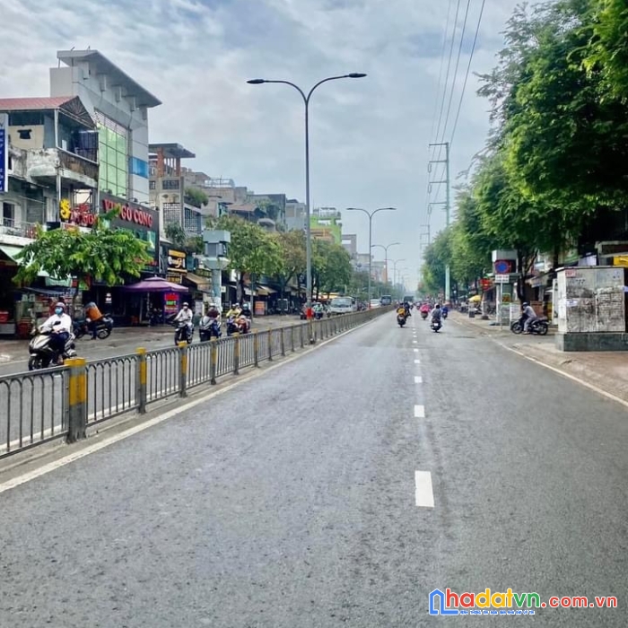 Hạ giá bán nhà 42m2 mtkd minh phụng , phường 9, quận 11 với 10.8 tỷ