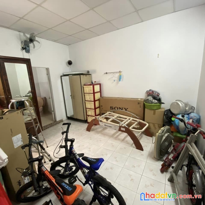 Nhà hxt sát mt nguyễn tri phương gần cầu vượt, q10, vị trí kd, 3 tầng, 3pn, 45m2, 8.4 tỷ