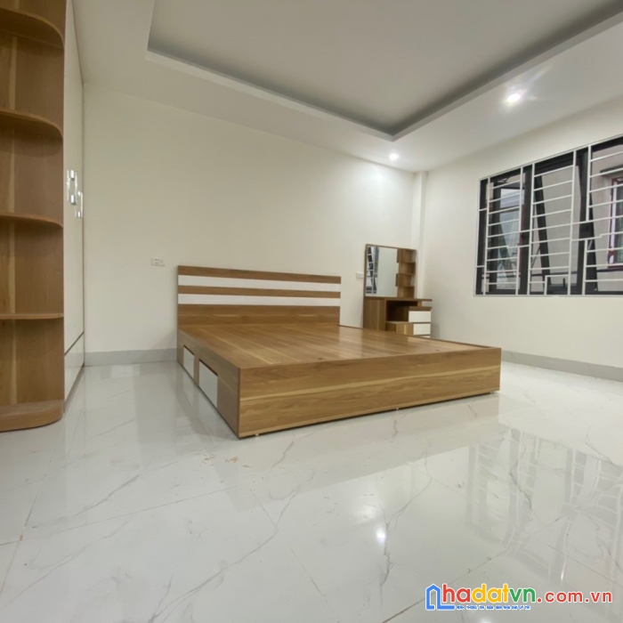 Giá sập sàn. nhà 5 tầng lô góc trần phú - văn quán-hà đông. chỉ 3,6 tỷ
