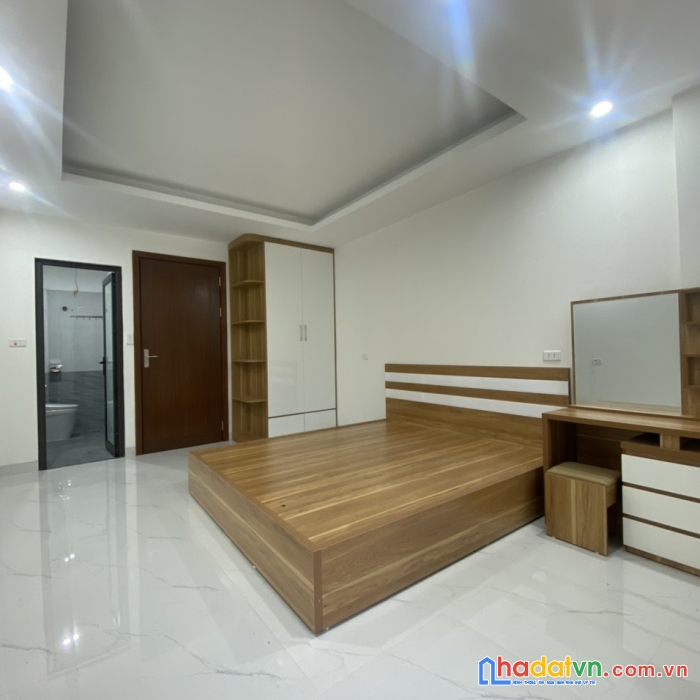 Giá sập sàn. nhà 5 tầng lô góc trần phú - văn quán-hà đông. chỉ 3,6 tỷ
