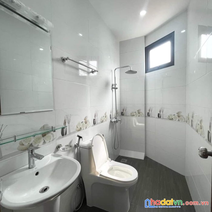 Bán tòa nhà mặt phố triệu việt vương, diện tích 175m2 x 13 tầng, mặt tiền 8m, 165 tỷ 
