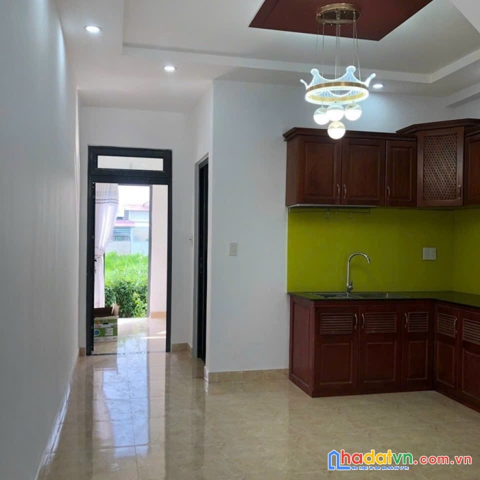 Hạ giá bán gấp 1 căn duy nhất - chỉ 2 tỷ 850tr - nhà hai tầng mới tinh - sân đậu ô tô 7 chỗ -