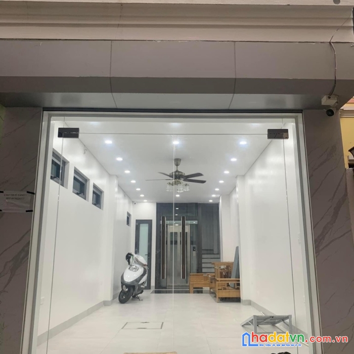 Chính chủ cho thuê mặt bằng kinh doanh tầng 1 tại ngõ 1081 hồng hà, chương dương.