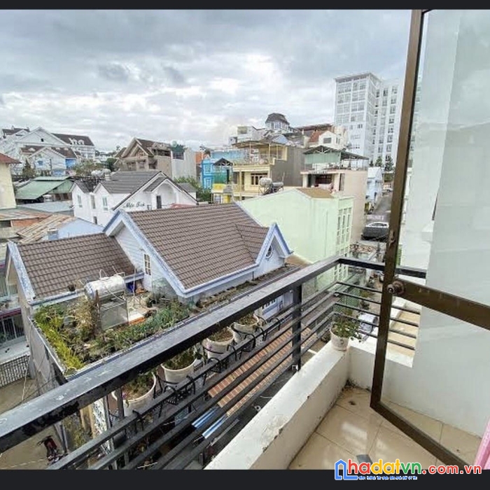 Cần bán khách sạn 2 mặt tiền kqh bà triệu- p4 - đà lạt giá chỉ 15 tỷ