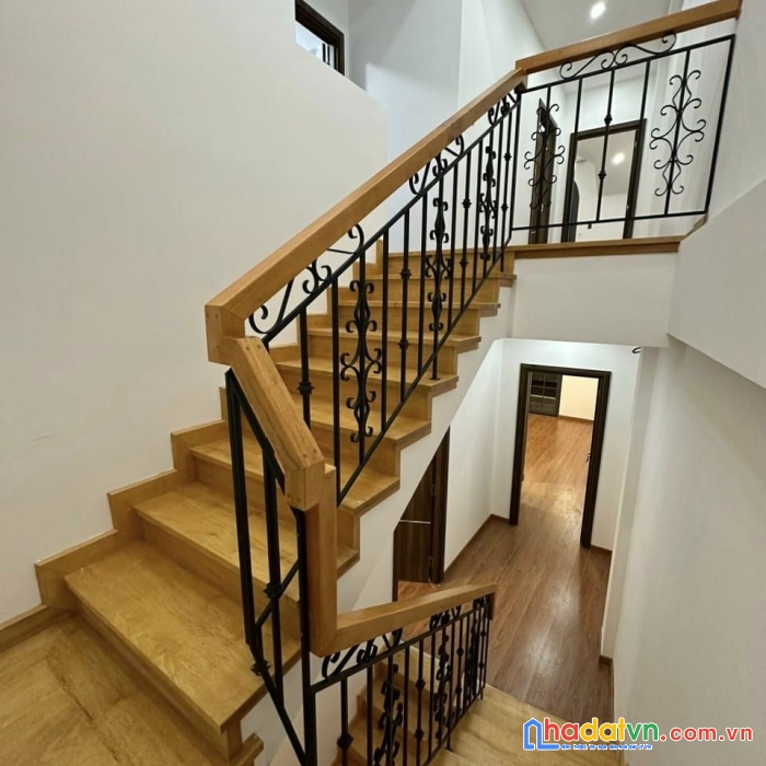 ( gấp gấp) bán gấp căn nhà đẹp vừa hoàn thiện ngay trung tâm thành phố đà lạt giá chỉ 7.8 tỷ