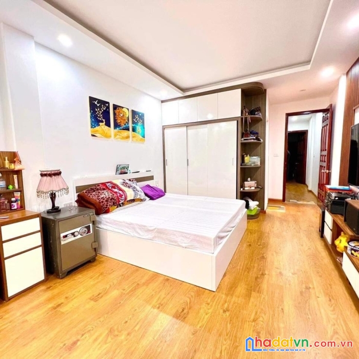 Bán nhà cầu am vạn phúc 45m2 6t thang máy lô góc ô tô chỉ hơn 6tỷ