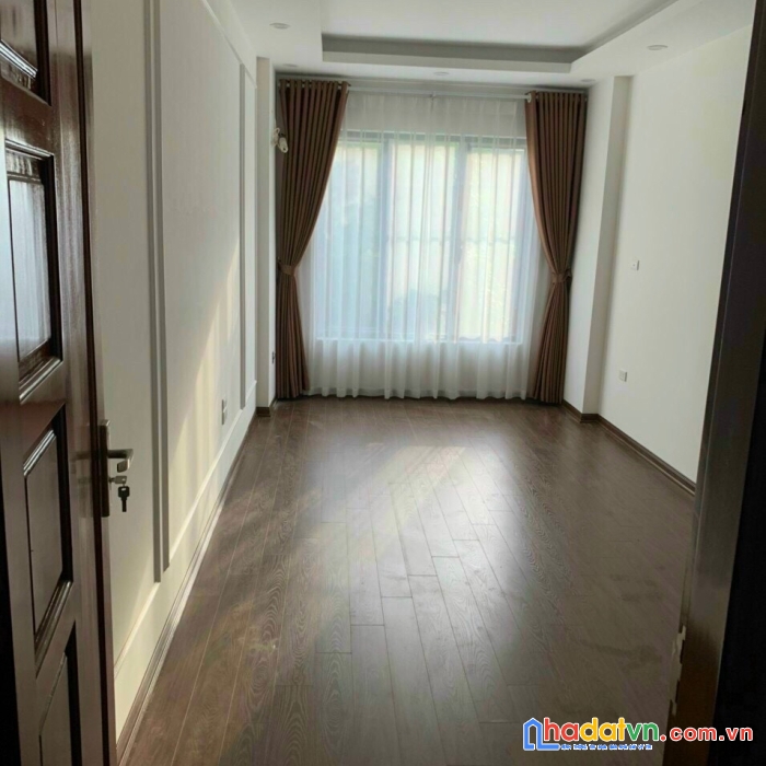 Bán nhà 5 tầng cạnh chợ xala, kinh doanh, oto đỗ cửa - phố viện 103. lh 0982693883
