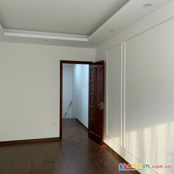 Bán nhà 5 tầng cạnh chợ xala, kinh doanh, oto đỗ cửa - phố viện 103. lh 0982693883
