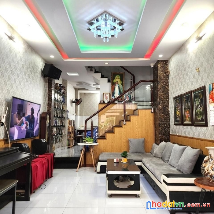 Nhà đẹp 5 tầng, hxh, sổ a4, phan đình phùng, giáp q1, an ninh sạch sẽ, 4pn, 42m2, 8.2 tỷ