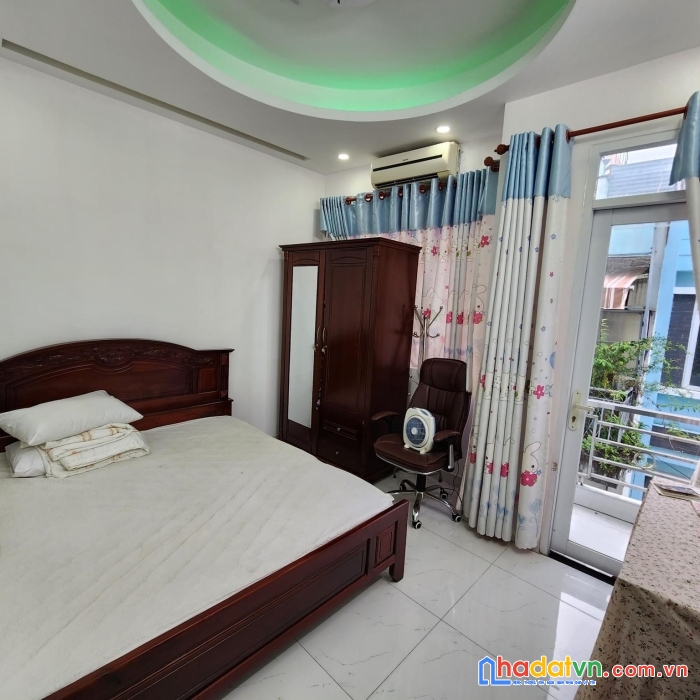 Nhà đẹp 5 tầng, hxh, sổ a4, phan đình phùng, giáp q1, an ninh sạch sẽ, 4pn, 42m2, 8.2 tỷ