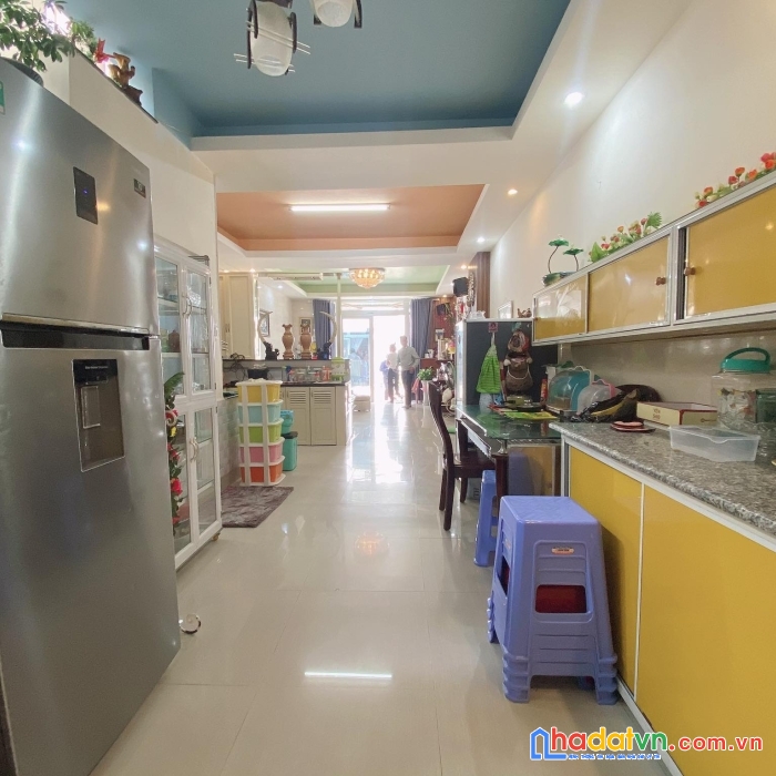 ( đại hạ giá ) bán gấp nhà đẹp thích hợp ở liền đường cổ loa, đà lạt giá 6.7 tỷ còn 5.6 tỷ