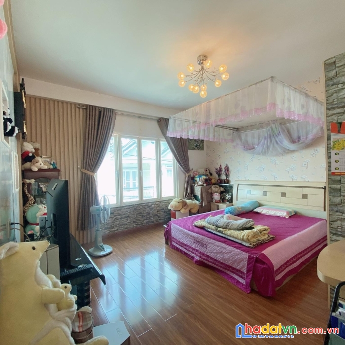 ( đại hạ giá ) bán gấp nhà đẹp thích hợp ở liền đường cổ loa, đà lạt giá 6.7 tỷ còn 5.6 tỷ